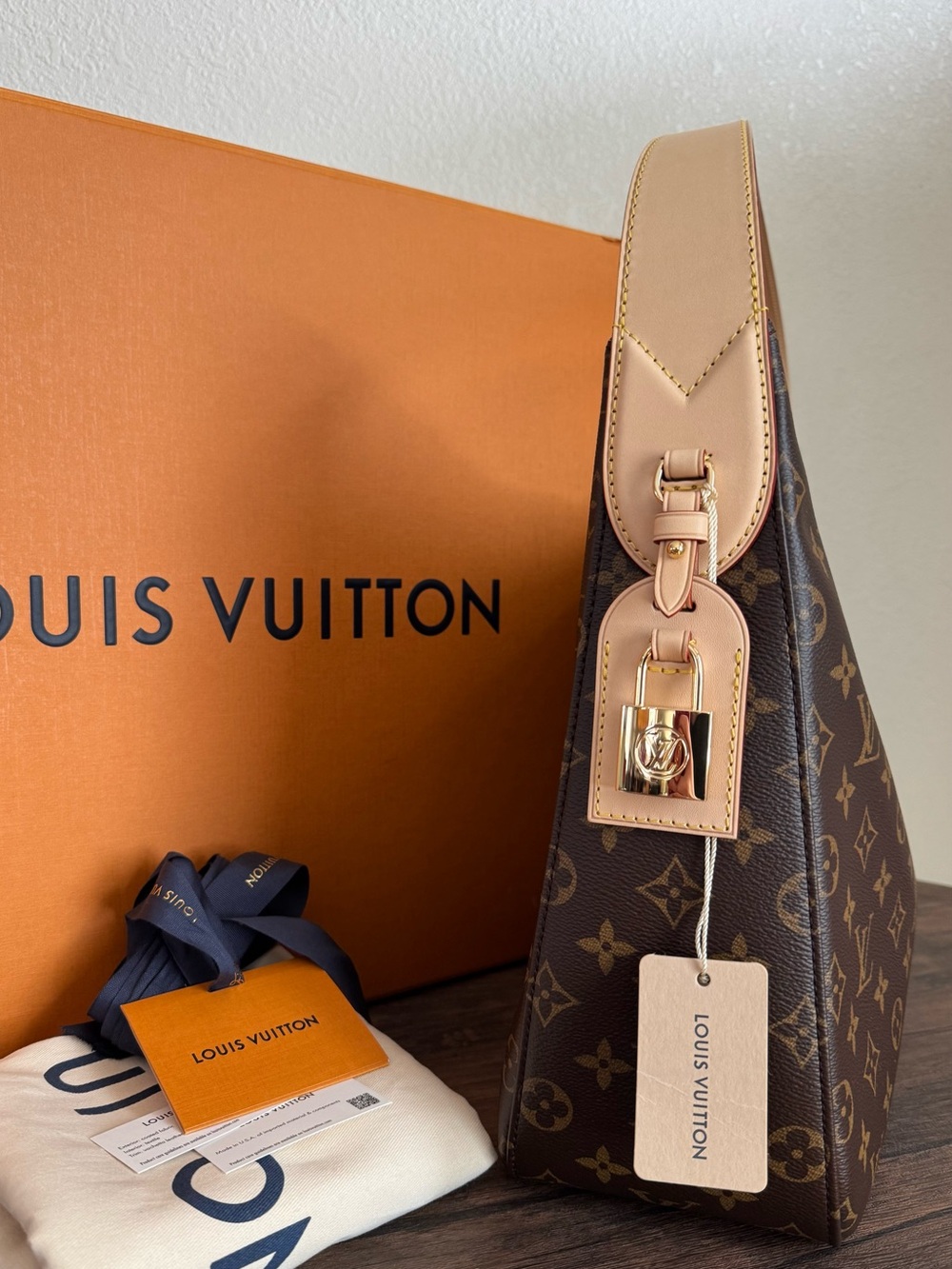 NEW LOUIS VUITTON Slouchy MM Shoulder Bag - Picture 3 of 8